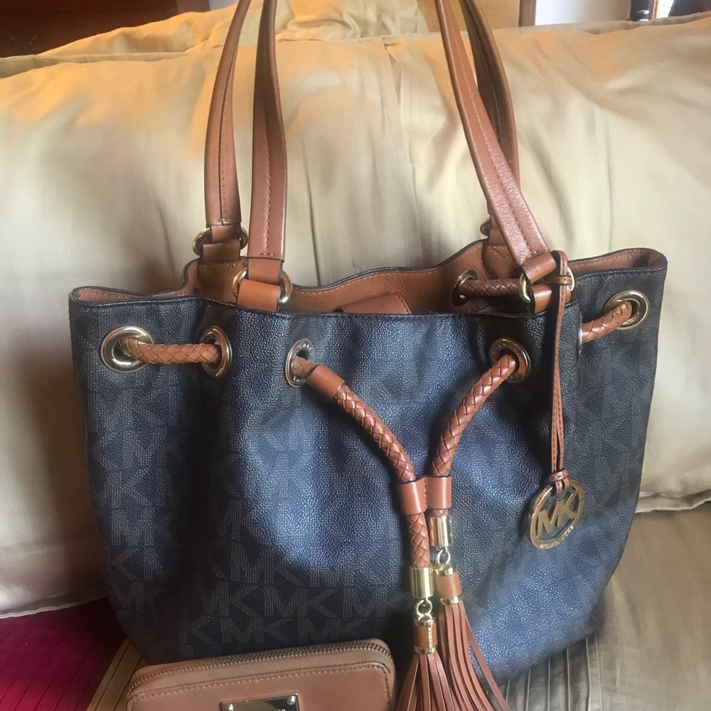 Michael Kors Purse & Wallet